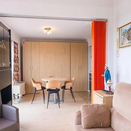 Apartment On 5th Floor By The Sea *